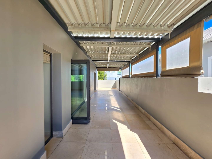 3 Bedroom Property for Sale in Fresnaye Western Cape